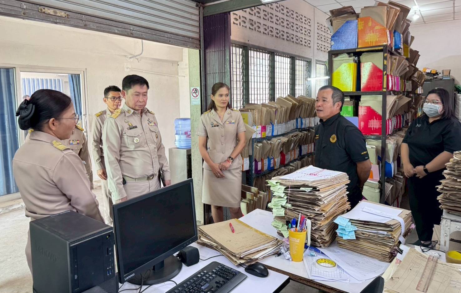 title - ผู้ตรวจราชการ ส.ป.ก. ประชุมตรวจราชการและติดตามความก้าวหน้าผลการดำเนินงานตามแผนการตรวจราชการของผู้ตรวจราชการสำนักงานการปฏิรูปที่ดินเพื่อเกษตรกรรม ประจำปีงบประมาณ พ.ศ. 2569 รอบที่ 1 เขตตรวจราชการที่ 13 จังหวัดสุรินทร์